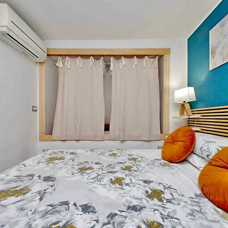 The Attic Apartment Civitavecchia Exterior photo
